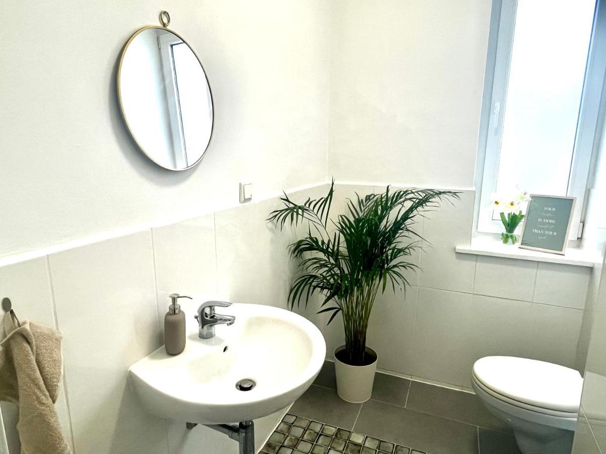 Design Apartment - Parking - Kingsize-Bett - 2X Bad - Zentrum Hanovra Exterior foto